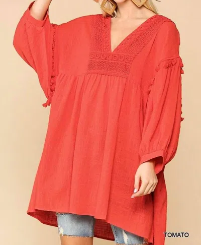 Gigio Crochet V-neck Swing Hi-lo Hem Top In Tomato In Red