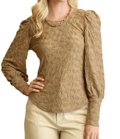 Gigio Knit Puff Sleeve Top In Taupe In Brown