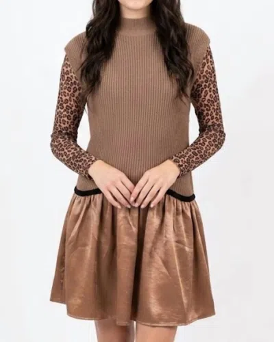 Gigio Knit Sweater Dress In Mocha In White