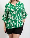 Gigio Plus Size Geometric Print Blouse In Green In Green