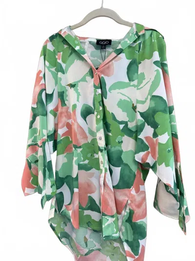 Gigio Women's Kelly Top With Piping Trim In Green Floral Print In Multi