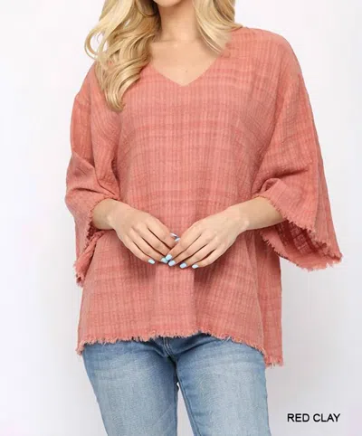 Gigio Woven V-neck With Frayed Hem In Rose Clay In Pink