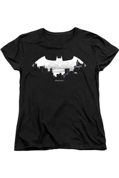 Gildan Batman Bat Logo Cityscape Short Sleeve Women´s Tee / T-shirt In Black