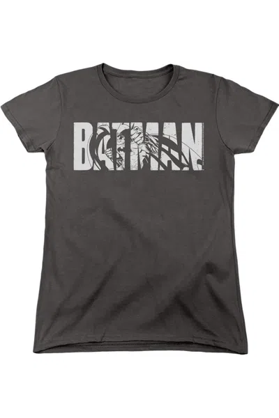 Gildan Batman Text On Gray Short Sleeve Women´s Tee / T-shirt In Pink