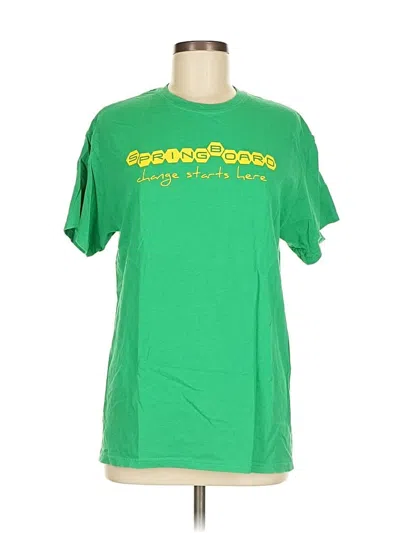 Pre-owned Gildan Short Sleeve T-shirt In Green