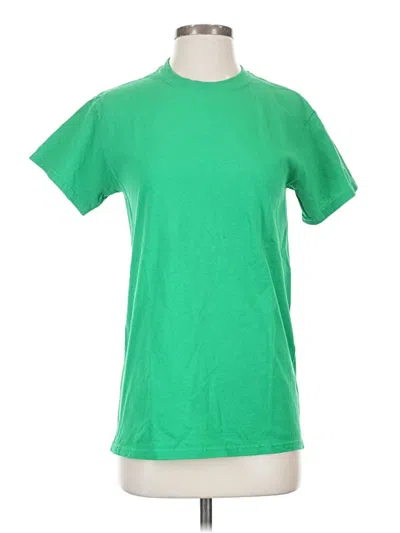 Pre-owned Gildan Short Sleeve T-shirt In Green