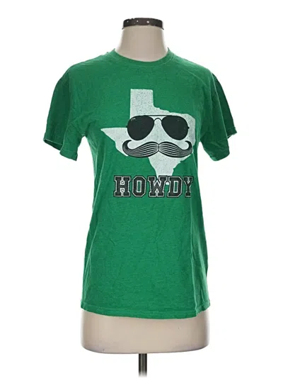 Pre-owned Gildan Short Sleeve T-shirt In Green