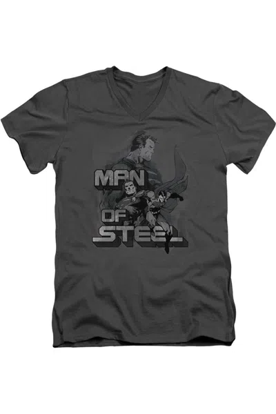 Gildan Superman Steel Poses Short Sleeve Adult V Neck Tee / T-shirt In Pink