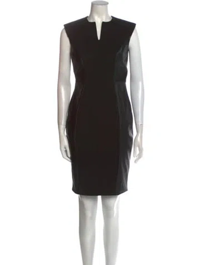 Pre-owned G.i.l.i. V-neck Knee-length Dress In Black