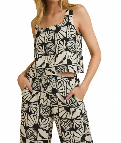 Gilli Cabana Casual Square Neck Top In Multi In Black