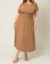 Gilli In The Mood Midi Dress - Plus In Mocha
