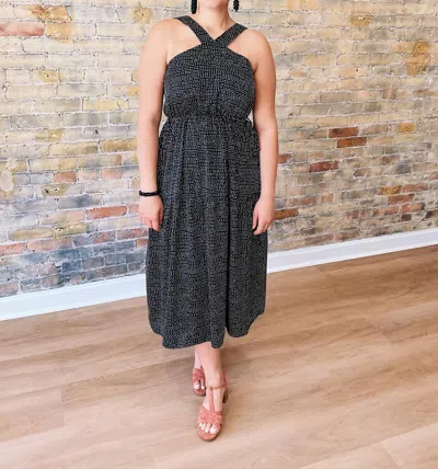 Gilli Leila Halter Dress In Black
