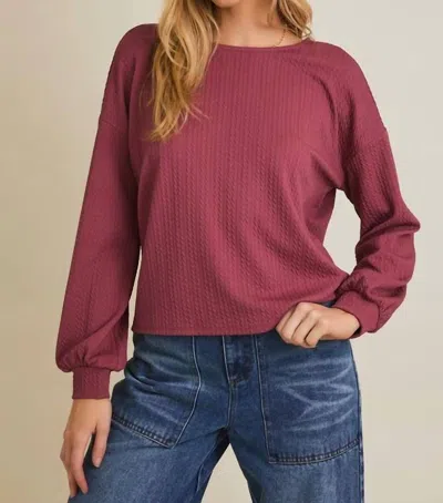 Gilli Long Sleeve Back Ruching Cable Top In Mauve In Black