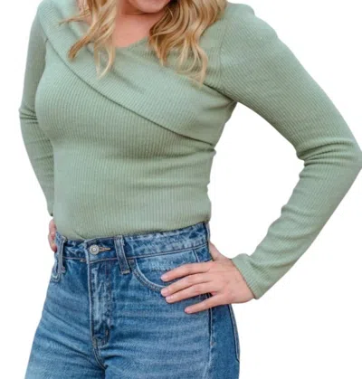 Gilli Long Sleeve Bodysuit In Pistachio In White
