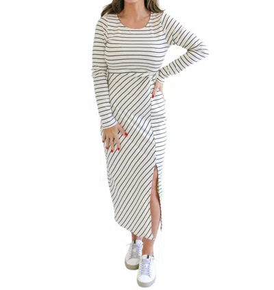 Gilli Long Sleeve Waist Twist Side Slit Stripe Maxi In White/black