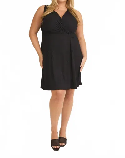 Gilli Lyndsay Surplice Dress In Black