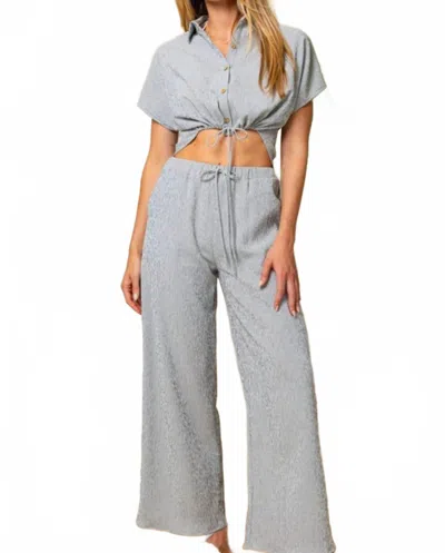 Gilli Maranda Top And Pants Set In Cream/navy In Gray