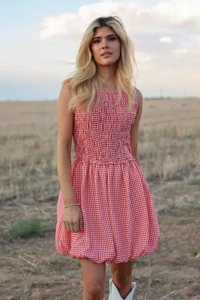 Gilli Nashville Gingham Smocked Bubble Dress In Red