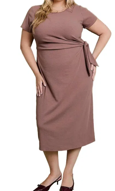 Gilli Plus Size Ribbed Waist Tie Midi Dress In Brown In Multi