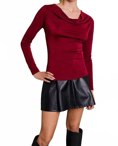 Gilli Scarlette Cowl Neck Top In Burgundy