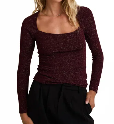 Gilli Shimmer Deep Neck Long Sleeve Top In Burgundy