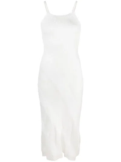 Gimaguas Gestricktes Kleid In White