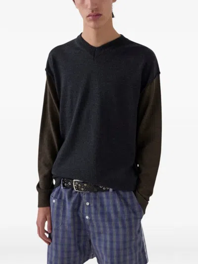 Gimaguas Toni V-neck Sweater In Black