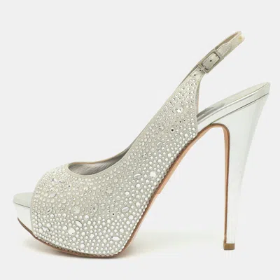Pre-owned Gina Crystal Embellished Size 40.5 Silver Satin Slingback Platform Pumps
