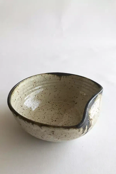 Gina Desantis Ceramics Luna Bowl With Handle In Neutral