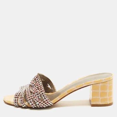 Pre-owned Gina Loren Size 37 Yellow Croc Embossed Patent Leather Slide Sandals