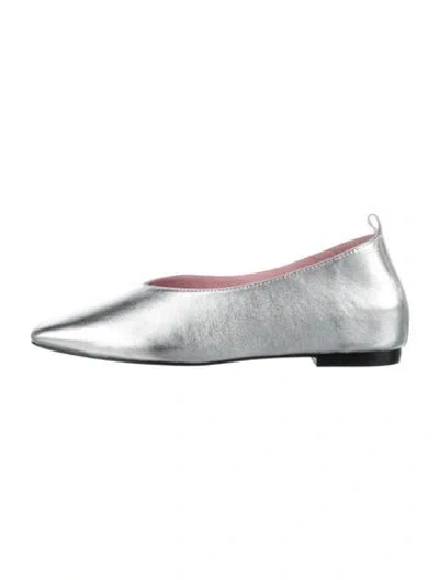 Pre-owned Gini & Albert Leather Flats W/ Tags In Metallic/silver