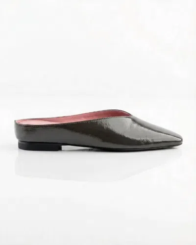 Gini & Albert Women's Bella Slide In Coffee In Silver