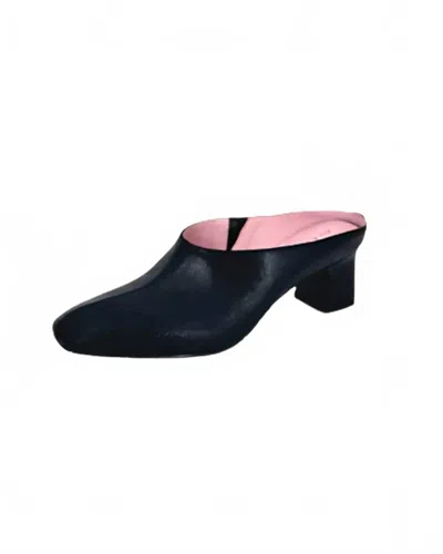 Gini & Albert Women's Stella Mule In Satellite In Black