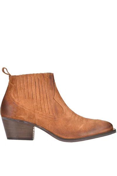 Gio+ Suede Texan Ankle Boots In Light Brown