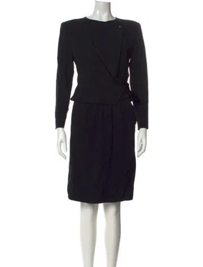 Pre-owned Giorgio Armani Bateau Neckline Knee-length Dress In Black