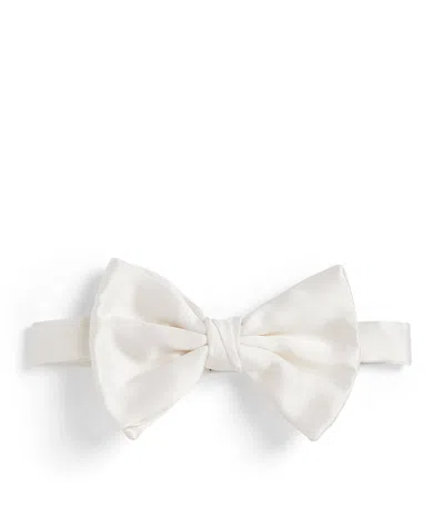 Giorgio Armani Large Silk Pre-tied Bowtie In White