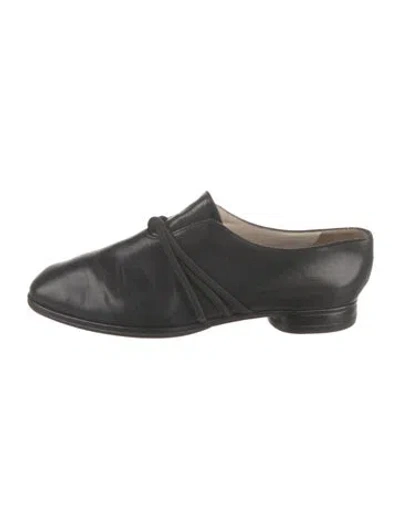Pre-owned Giorgio Armani Leather Oxfords In Black