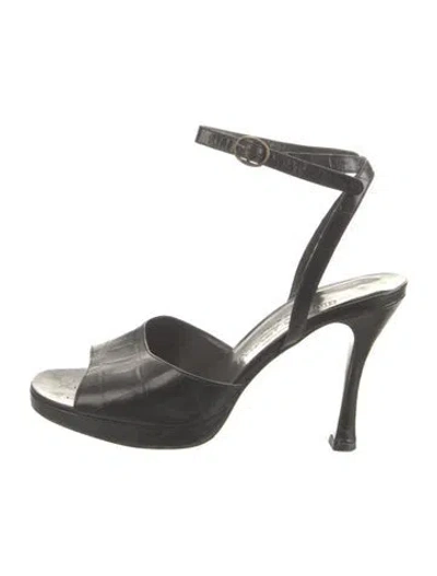 Pre-owned Giorgio Armani Leather Sandals In Black