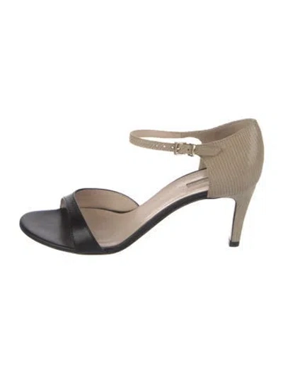 Pre-owned Giorgio Armani Leather Sandals In Neutral