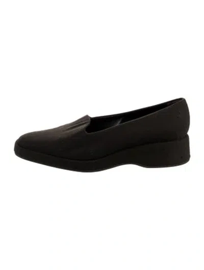 Pre-owned Giorgio Armani Loafers In Black