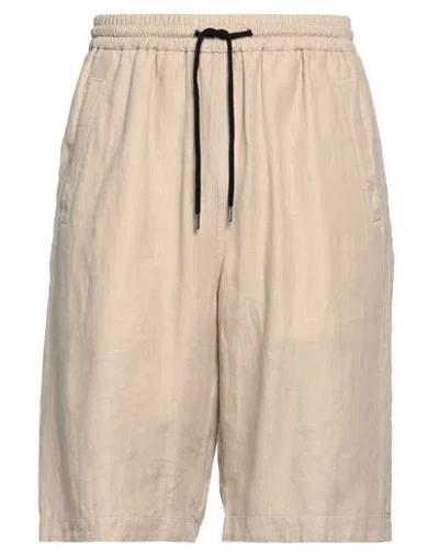 Giorgio Armani Man Shorts & Bermuda Shorts Beige Size 38 Hemp
