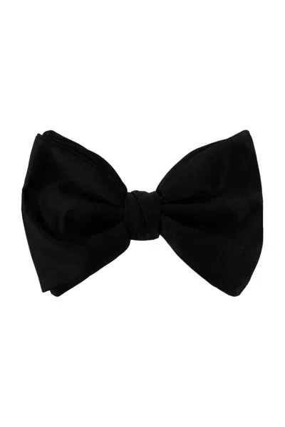 Giorgio Armani Silk Bow Tie In Black