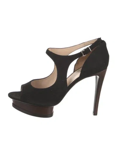 Pre-owned Giorgio Armani Suede Pumps In Black