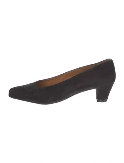 Pre-owned Giorgio Armani Suede Pumps In Black