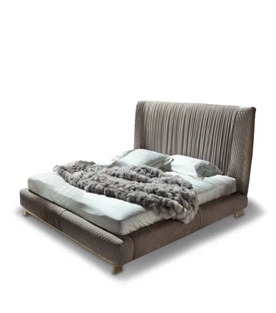 Giorgio Collection Quilted Infinity Bed In Gray