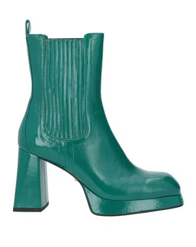 Giorgio Fabiani Woman Ankle Boots Emerald Green Size 8.5 Leather