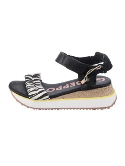 Pre-owned Gioseppo Leather Animal Print Sandals In Blue