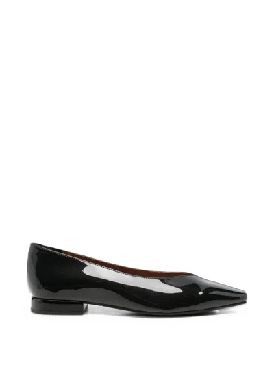 Gioseppo Patent-finish Pointed-toe Ballet Flats In Black