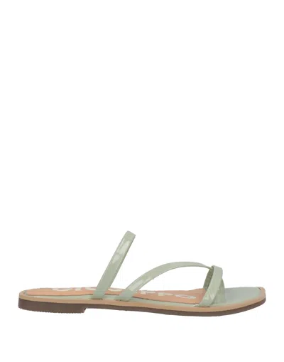 Gioseppo Toe Strap Sandals In Sage Green