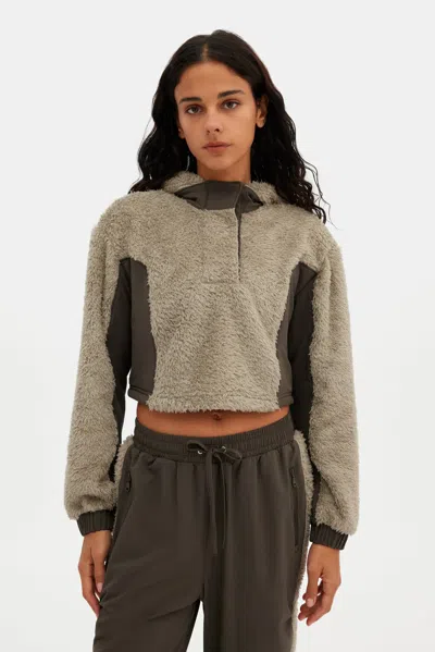 Girlfriend Collective Laurel Recycled Fleece Cropped Anorak In Gray